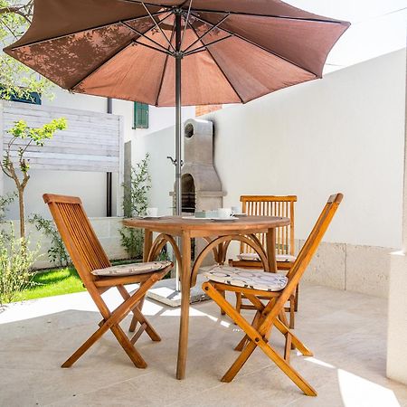 Zlatni Bol Apartments Bilik gambar