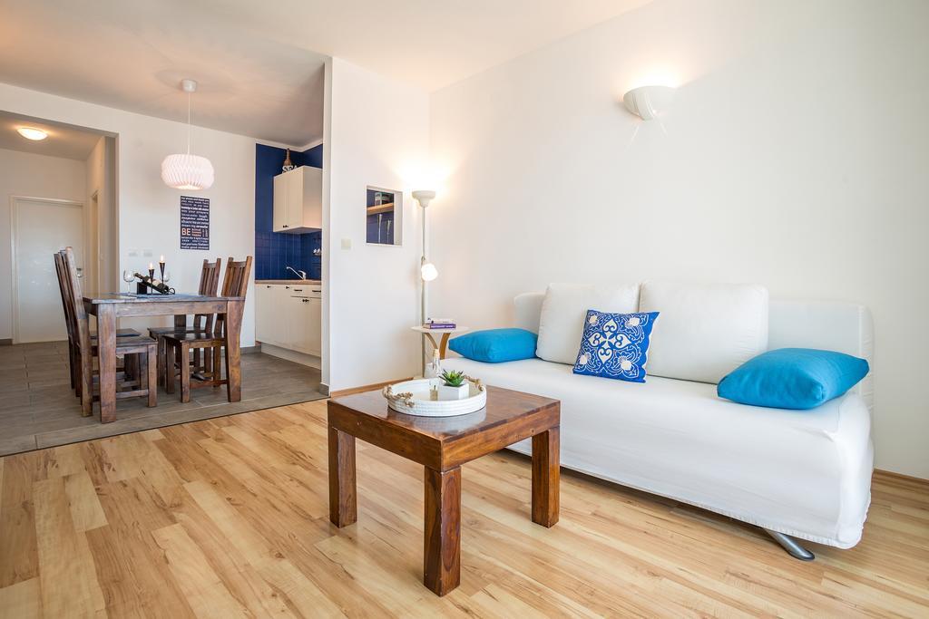 Zlatni Bol Apartments Luaran gambar