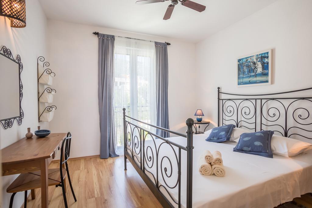 Zlatni Bol Apartments Luaran gambar