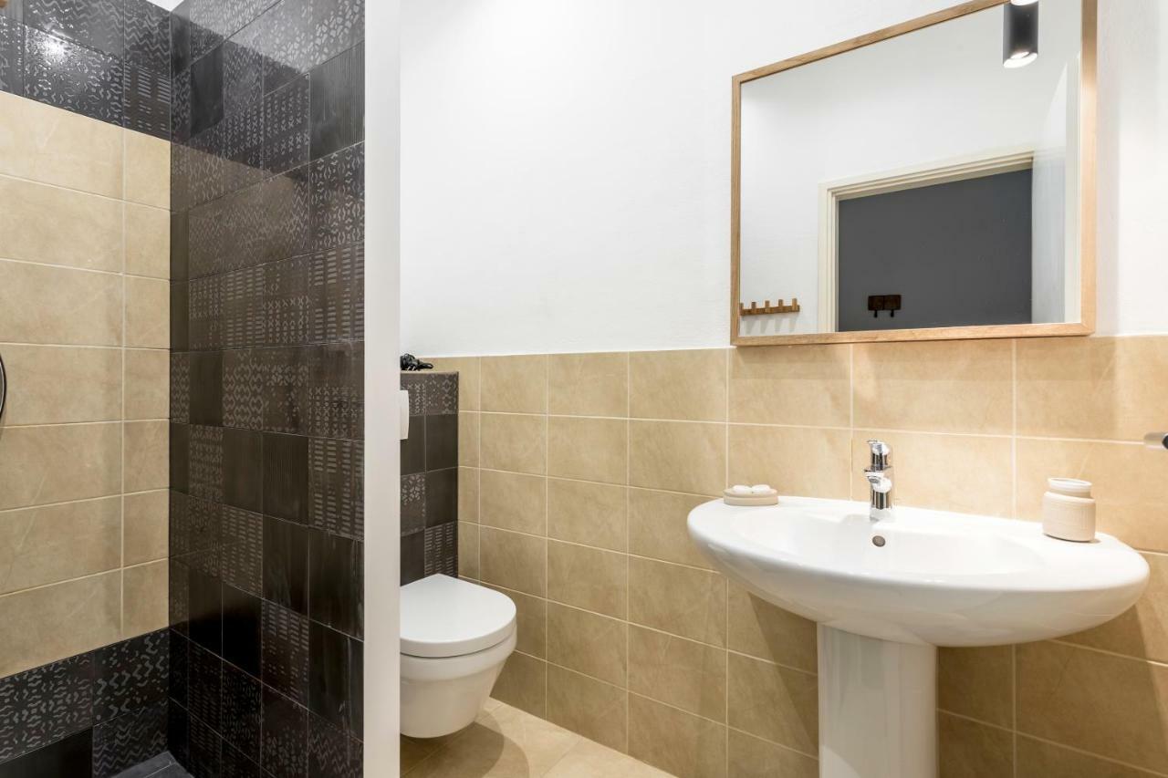 Zlatni Bol Apartments Luaran gambar